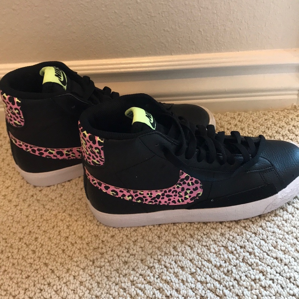 Girls Nike high tops sneaker
